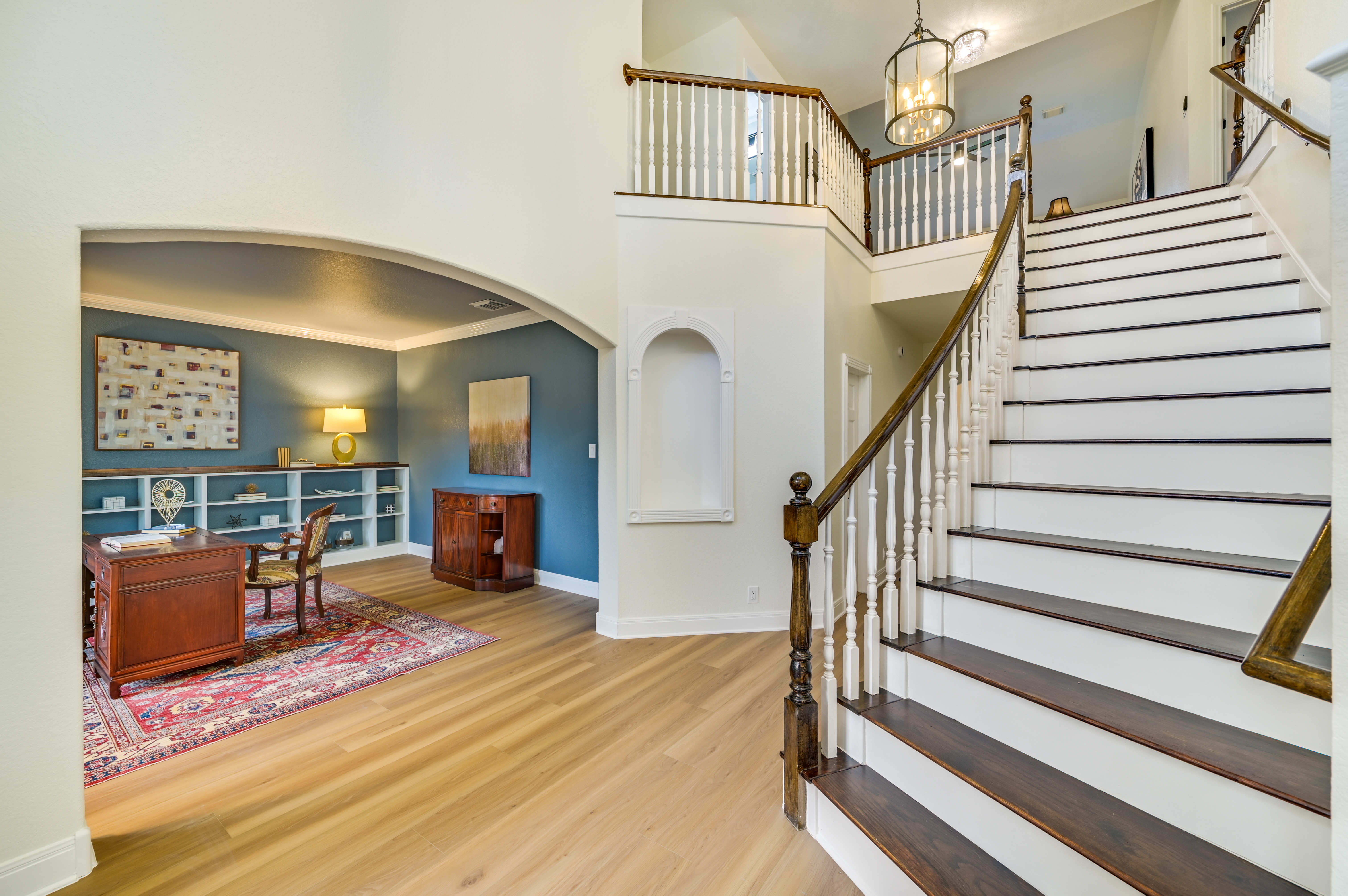  Impeccably Updated River Place Home Blending Warmth, Style & Luxury - 物件實景