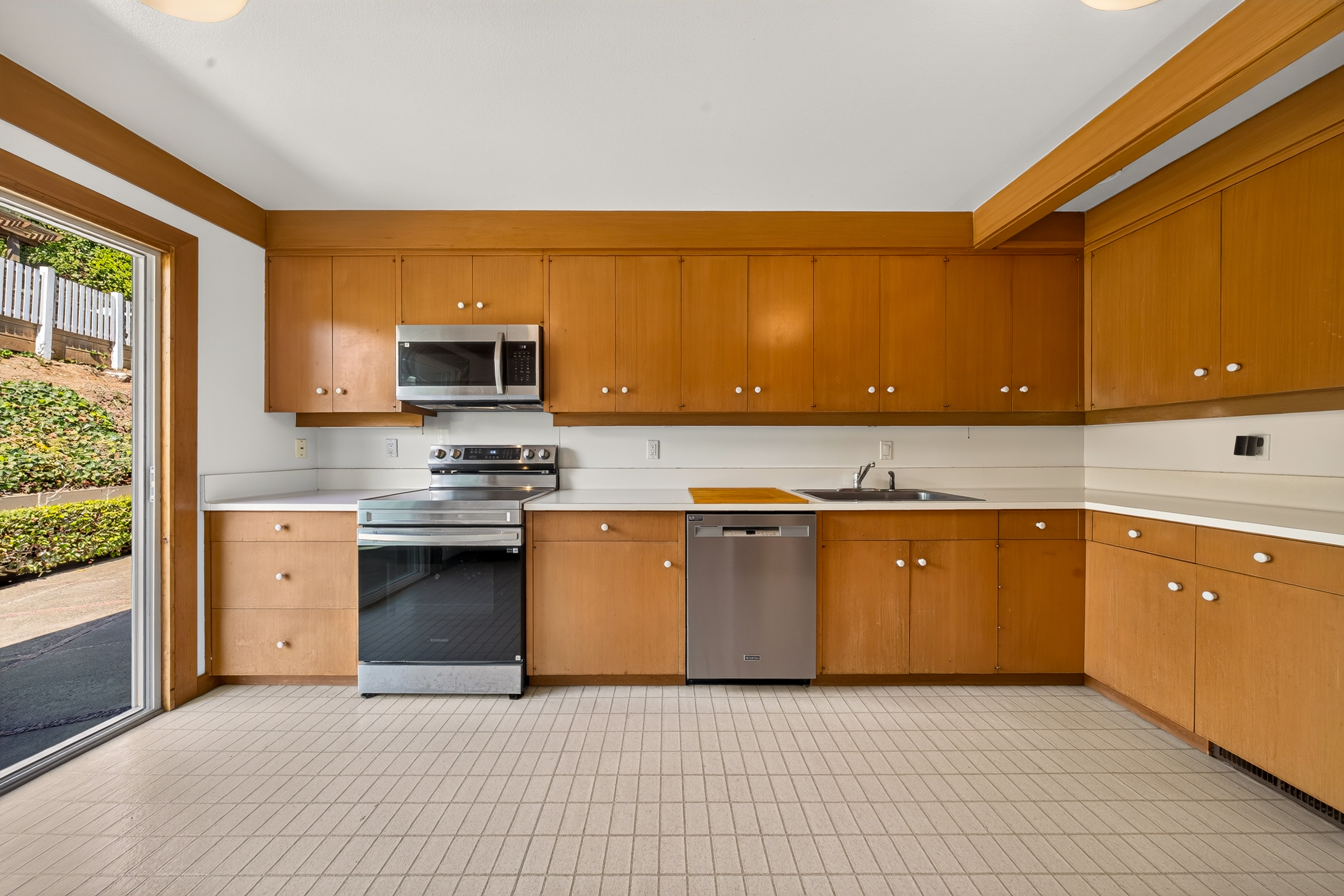  Mid-Century Character. Bay Views. A Rare Tiburon Opportunity - 物件實景