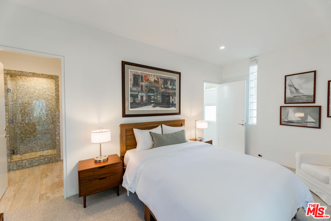 Malibu, California, 90265, United States, 4 Bedrooms Bedrooms, ,6 BathroomsBathrooms,Residential,For Sale,1912115