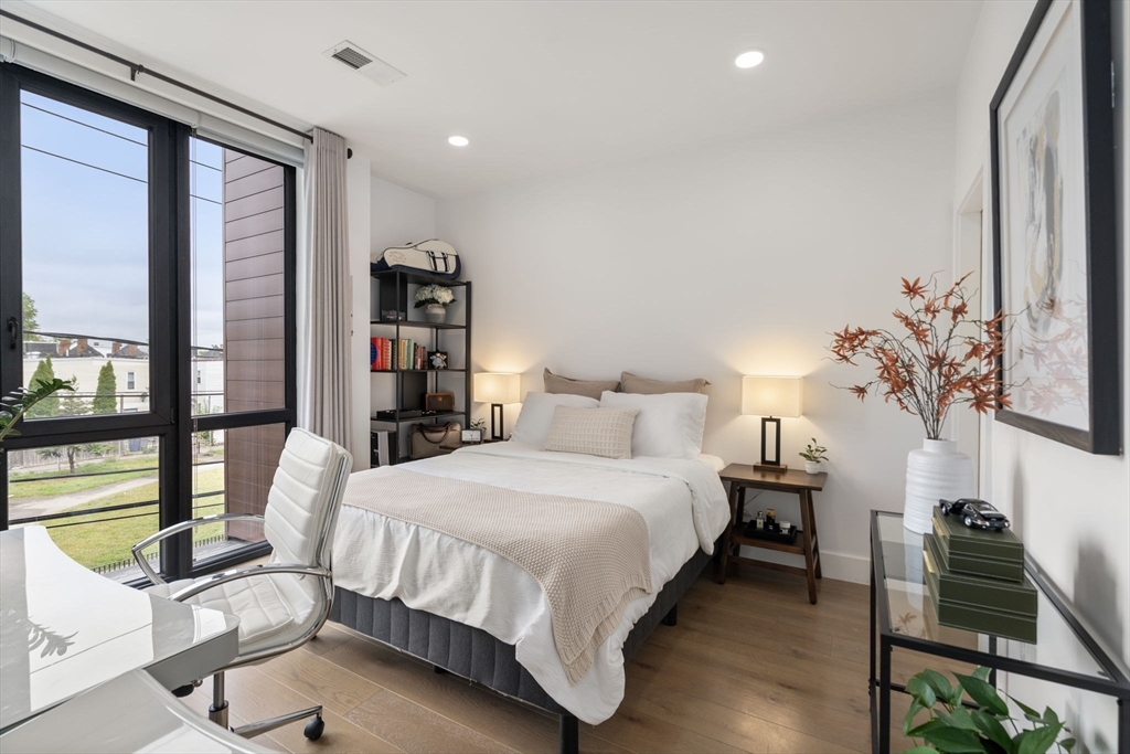 Boston, Massachusetts, 02134, United States, 2 Bedrooms Bedrooms, ,2 BathroomsBathrooms,Residential,For Sale,1941762
