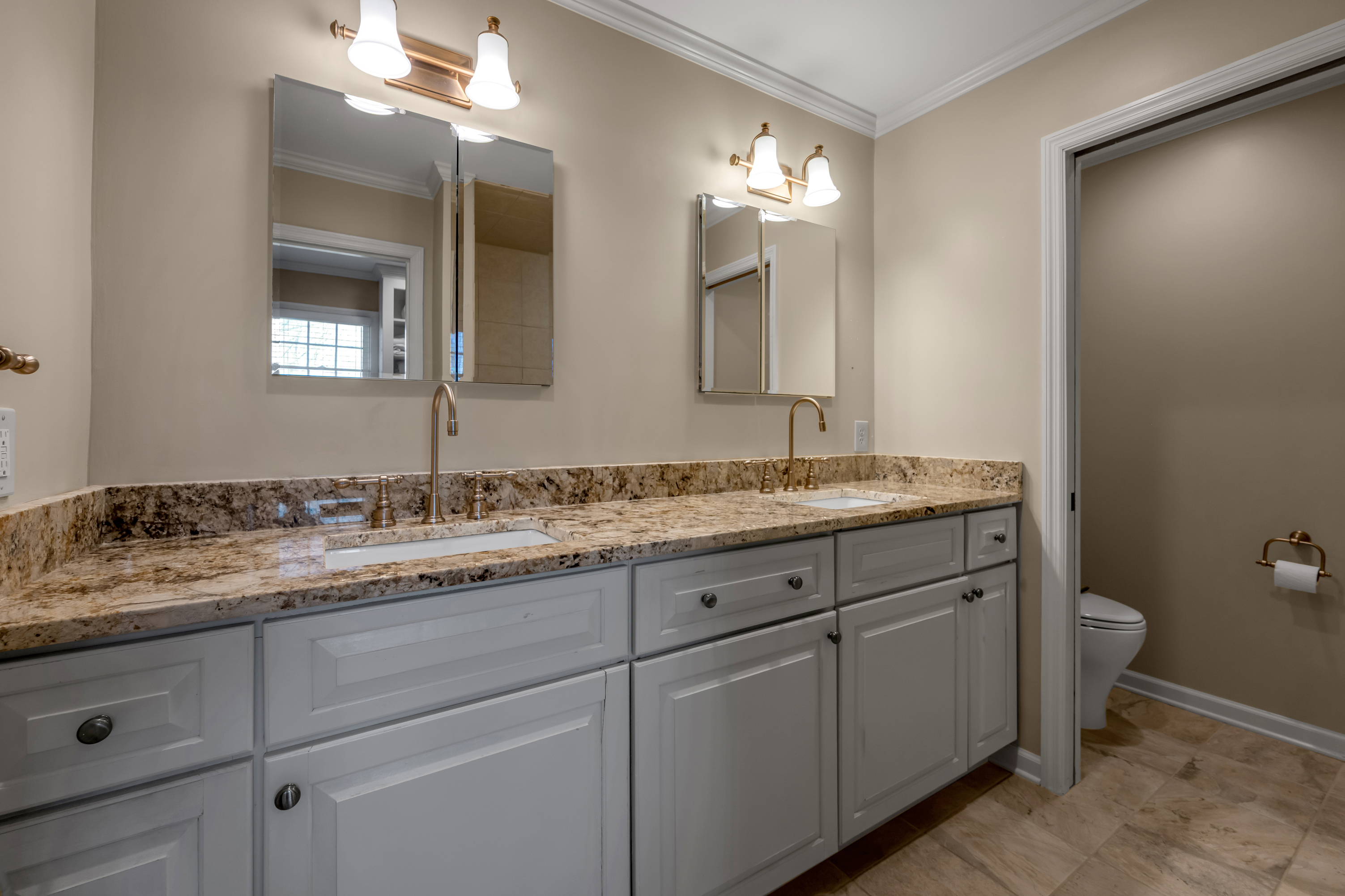  2071 Manor Drive - 物件實景