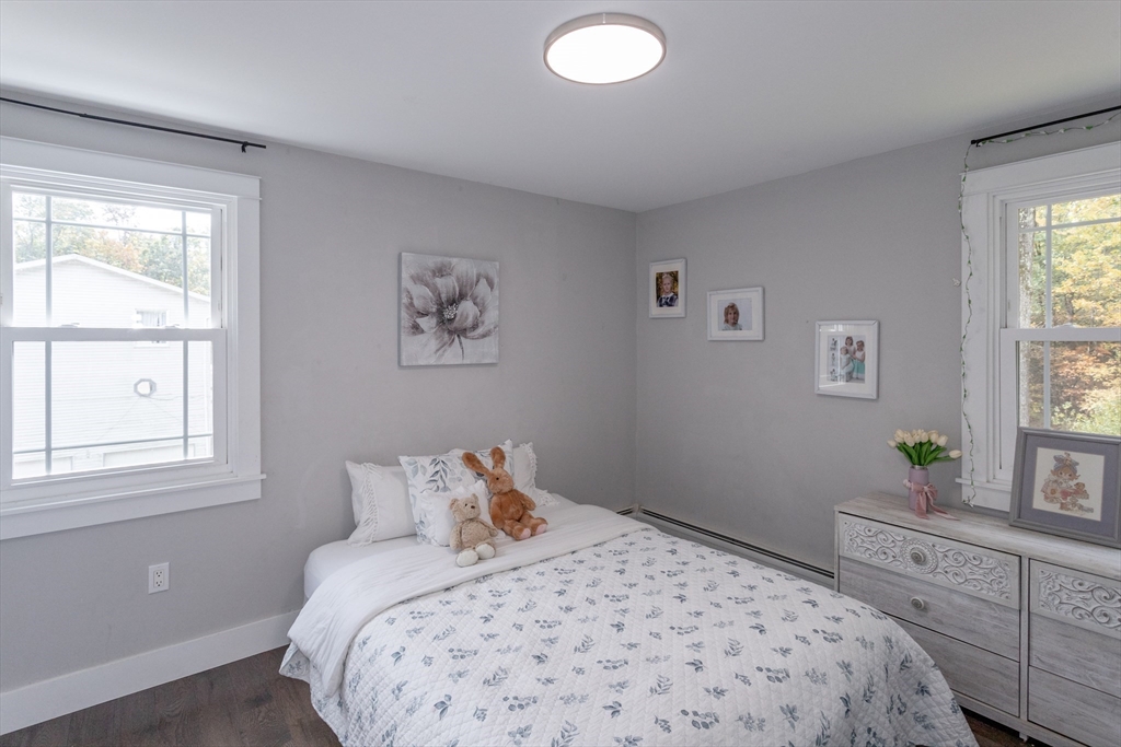 Westfield, Massachusetts, 01085, United States, 4 Bedrooms Bedrooms, ,2 BathroomsBathrooms,Residential,For Sale,1967509