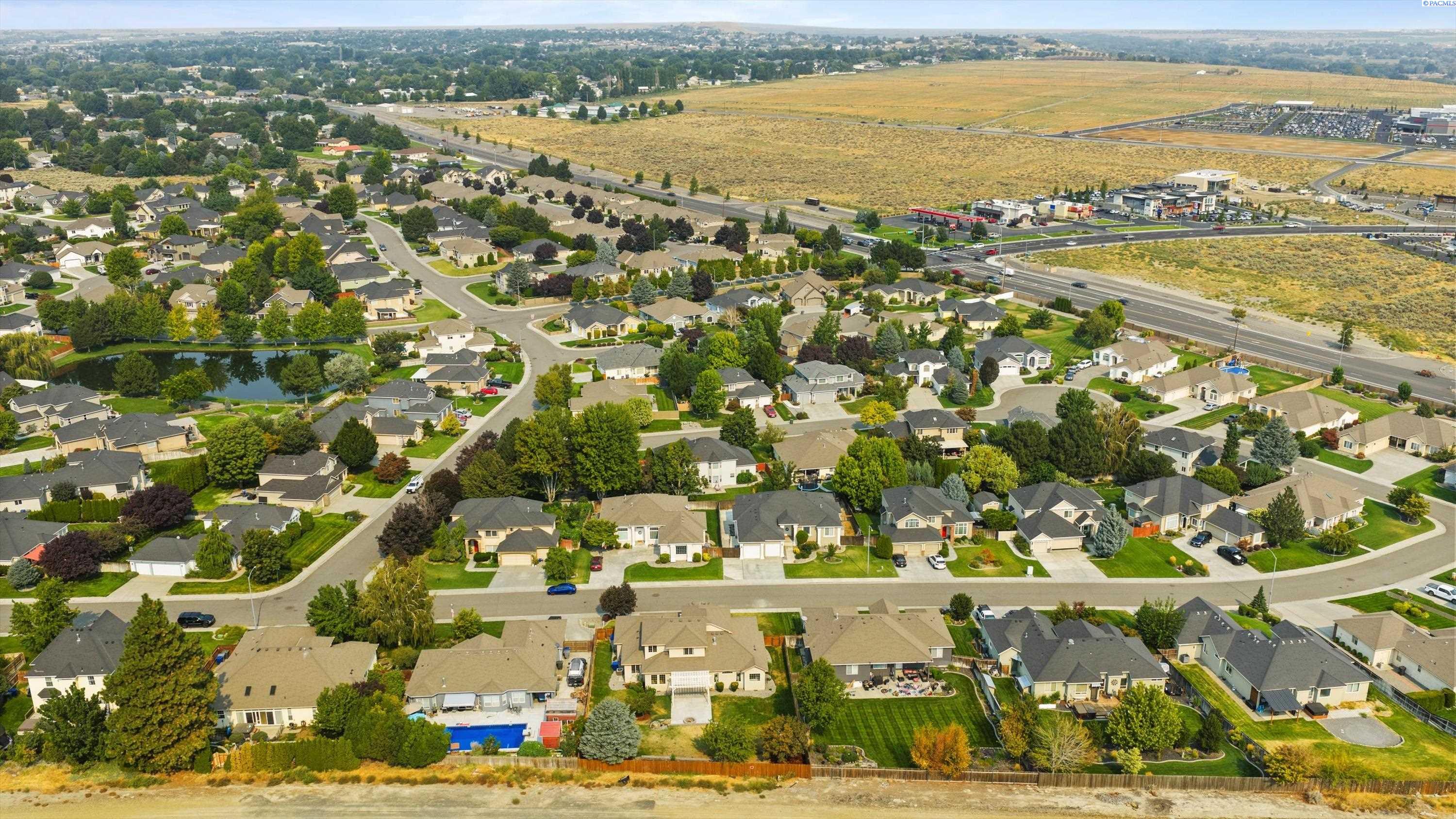 Richland, Washington, 99352, United States, 4 Bedrooms Bedrooms, ,3 BathroomsBathrooms,Residential,For Sale,1940830