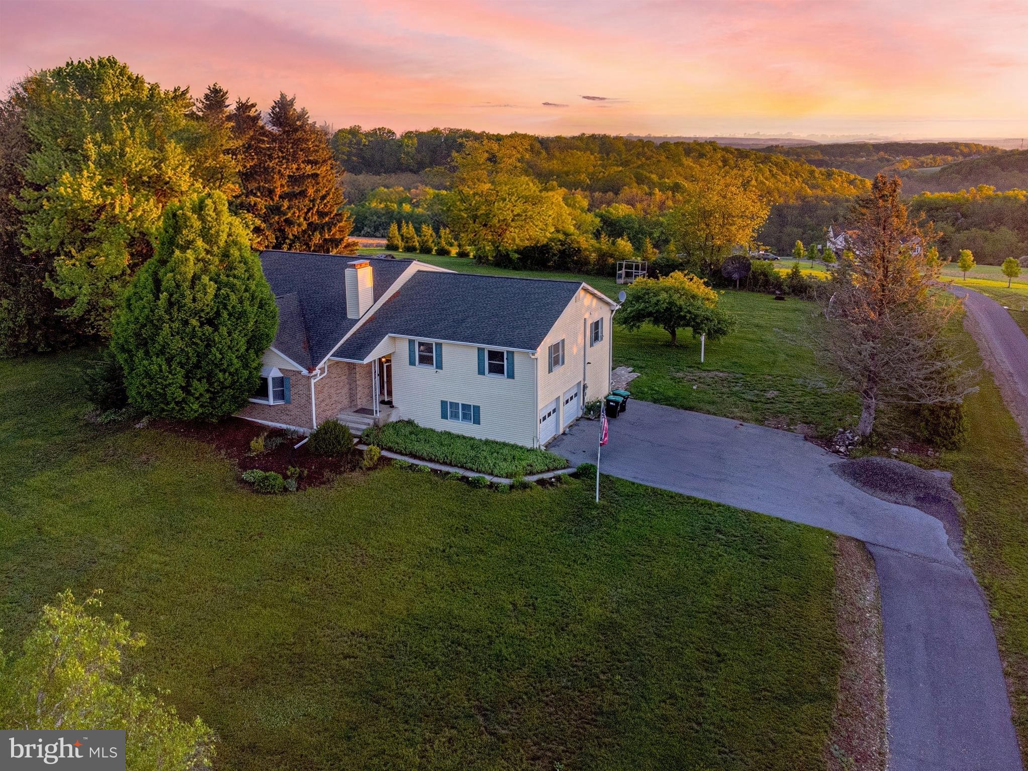 Fogelsville, Pennsylvania, 18051, United States, 4 Bedrooms Bedrooms, ,4 BathroomsBathrooms,Residential,For Sale,1827755