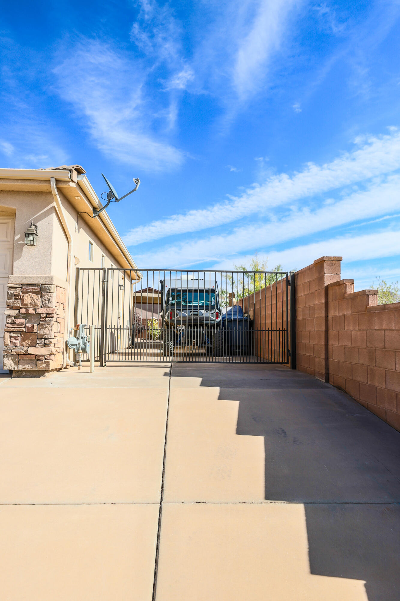 Hurricane, Utah, 84737, United States, 4 Bedrooms Bedrooms, ,Residential,For Sale,1986322