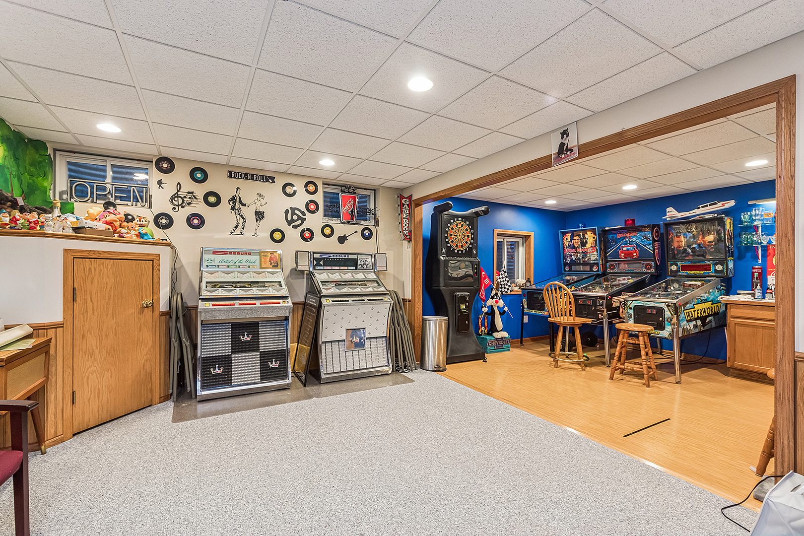 Orland Park, Illinois, 60467, United States, 4 Bedrooms Bedrooms, ,4 BathroomsBathrooms,Residential,For Sale,1984094