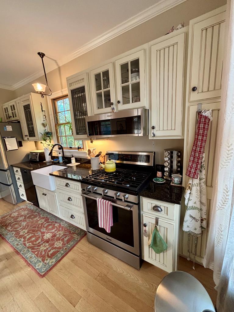 Onancock, Virginia, 23417, United States, 3 Bedrooms Bedrooms, ,2 BathroomsBathrooms,Residential,For Sale,1989733