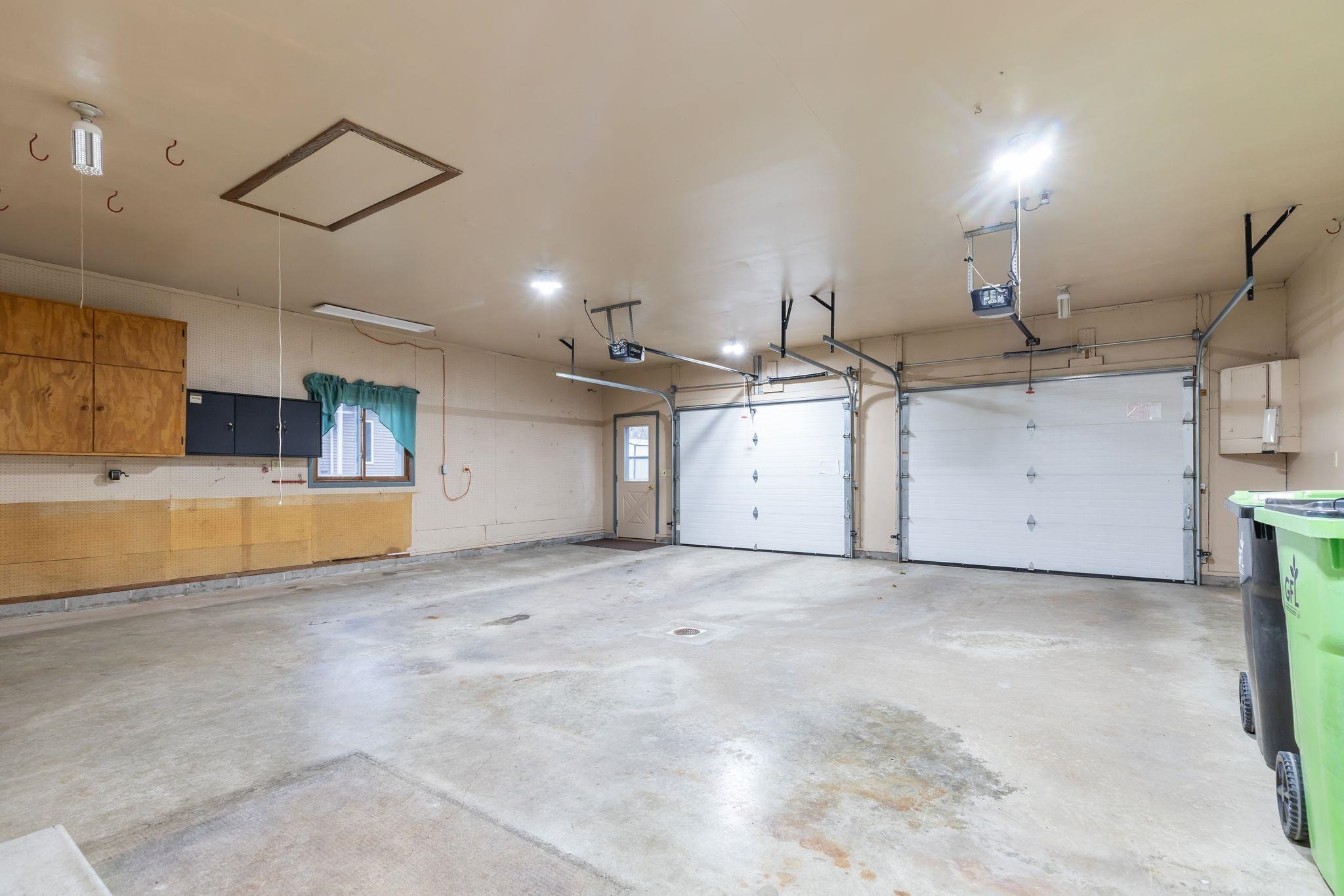 MENASHA, Wisconsin, 54942, United States, 4 Bedrooms Bedrooms, ,2 BathroomsBathrooms,Residential,For Sale,1996983