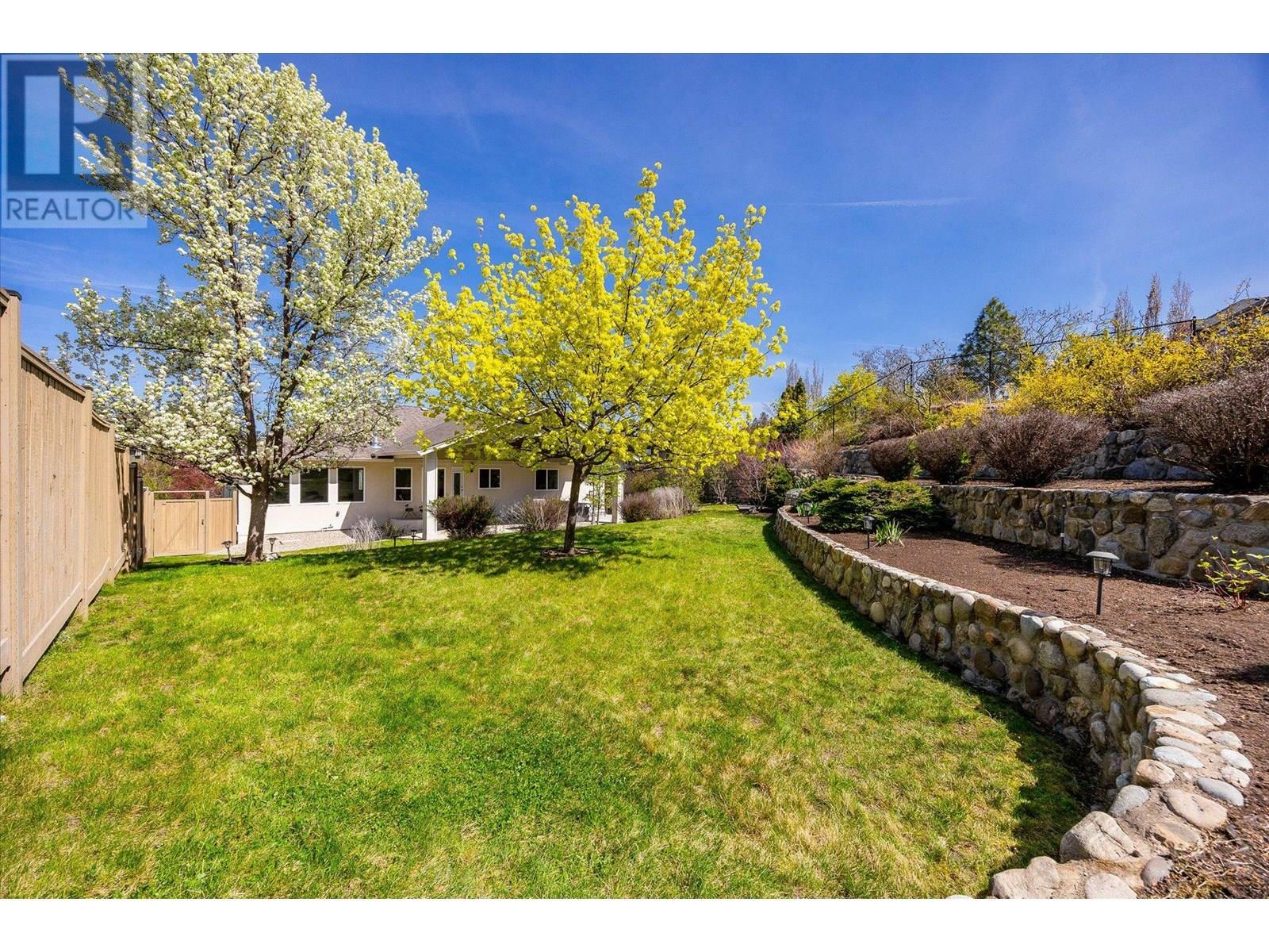 KELOWNA, British Columbia, V1W 4K9, CA, 4 Bedrooms Bedrooms, ,3 BathroomsBathrooms,Residential,For Sale,1865422