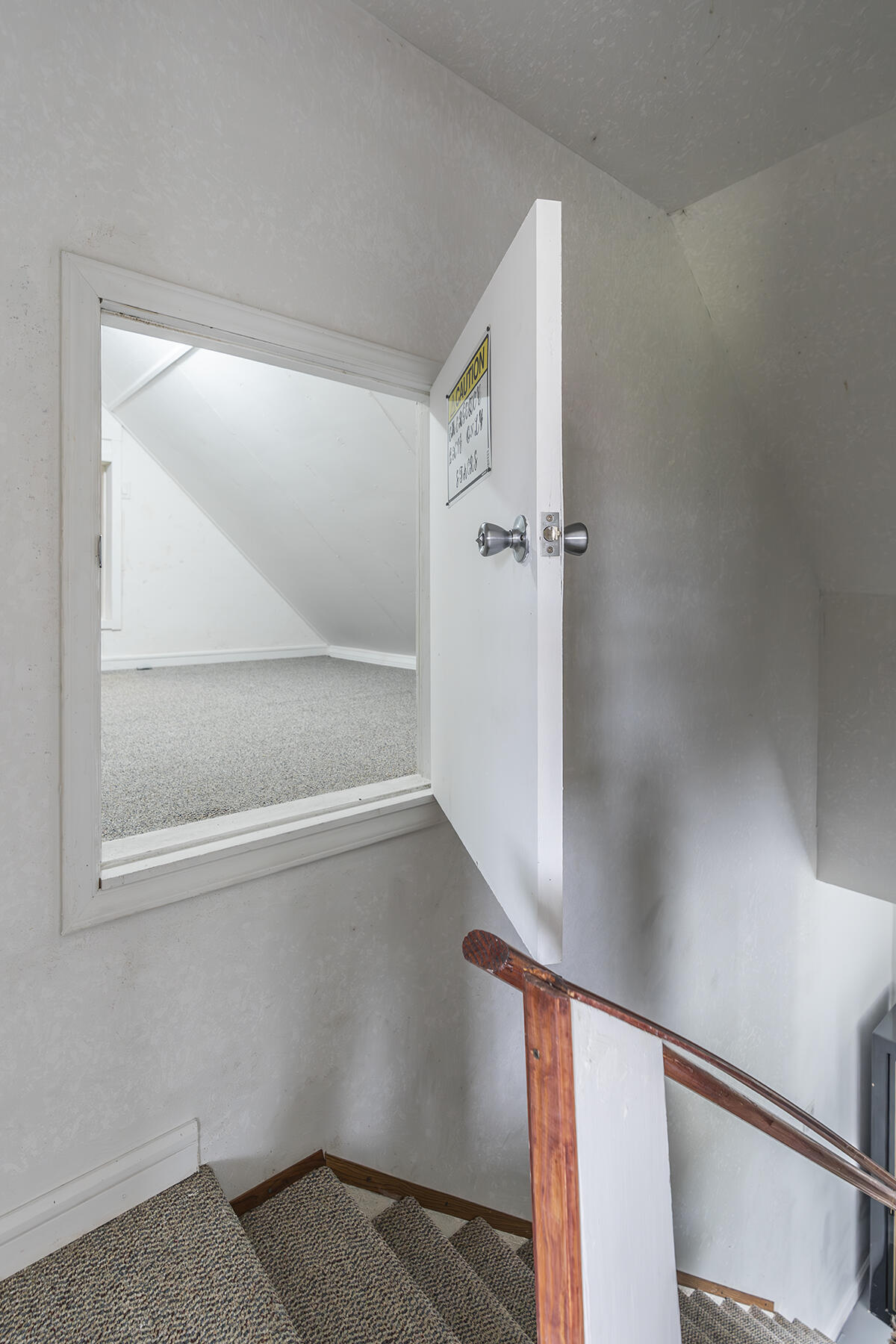 Jeffersonville, Kentucky, 40337, United States, 5 Bedrooms Bedrooms, ,4 BathroomsBathrooms,Residential,For Sale,1989610