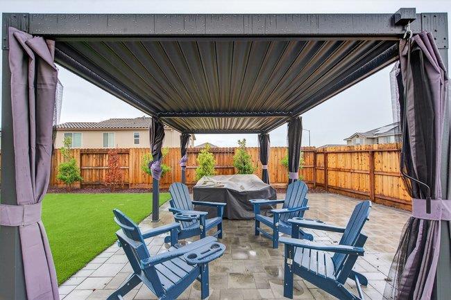 Hollister, California, 95023, United States, 5 Bedrooms Bedrooms, ,4 BathroomsBathrooms,Residential,For Sale,2032027