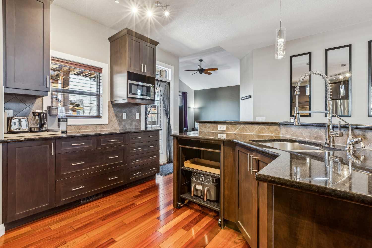 OKOTOKS, Alberta, T1S 0K1, CA, 4 Bedrooms Bedrooms, ,3 BathroomsBathrooms,Residential,For Sale,1948966