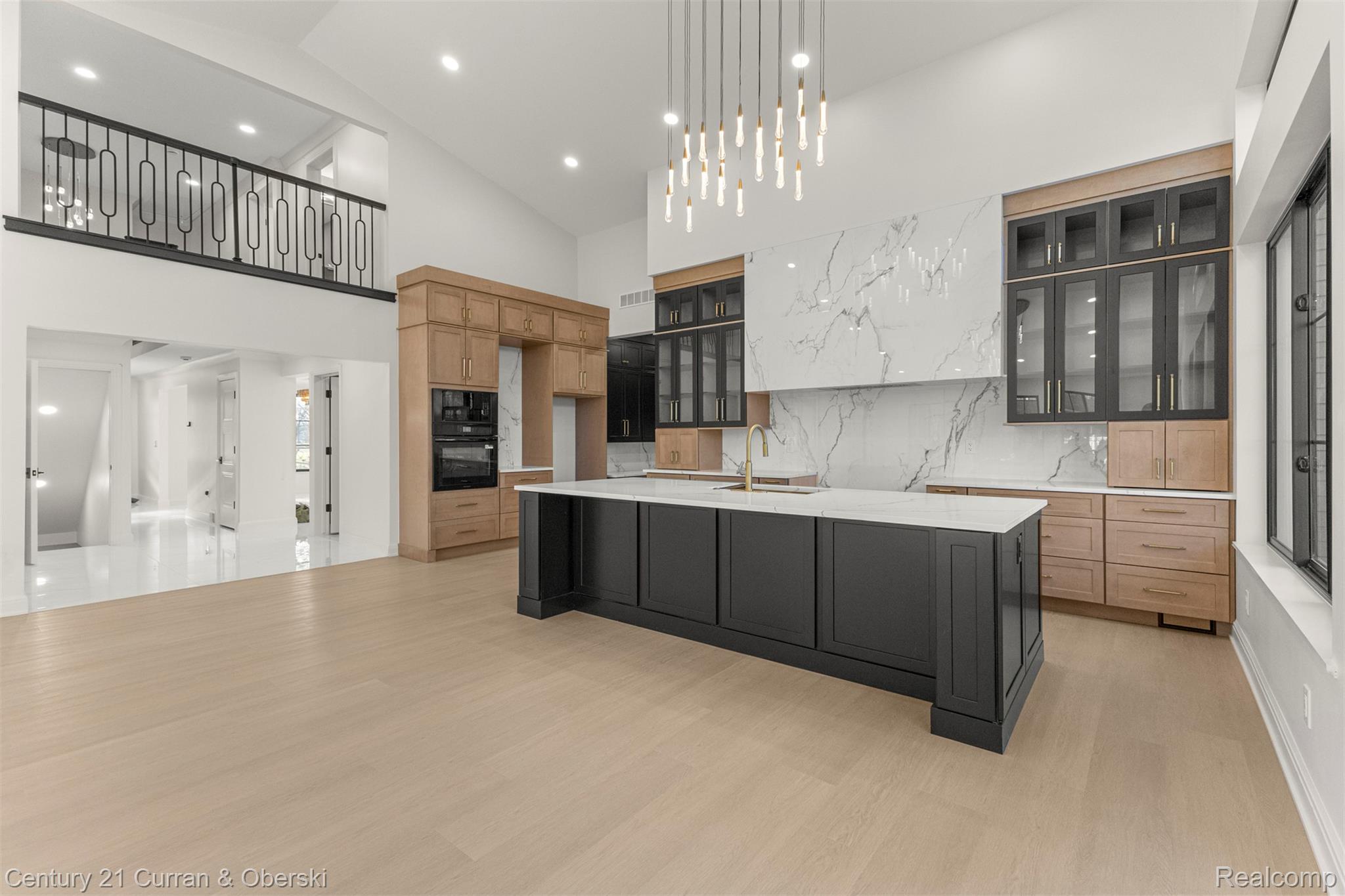 Dearborn, Michigan, 48128, United States, 5 Bedrooms Bedrooms, ,5 BathroomsBathrooms,Residential,For Sale,2030794