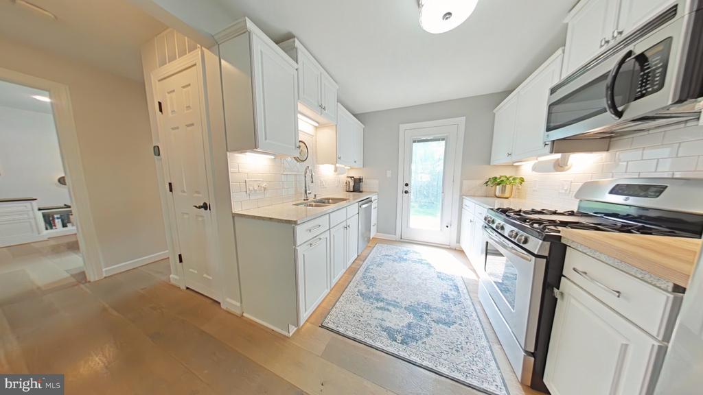 Woodbridge, Virginia, 22193, United States, 3 Bedrooms Bedrooms, ,3 BathroomsBathrooms,Residential,For Sale,1977402