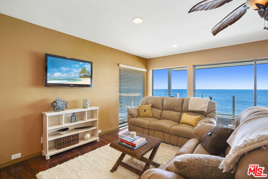 Malibu, California, 90265, United States, 2 Bedrooms Bedrooms, ,2 BathroomsBathrooms,Residential,For Sale,1865571