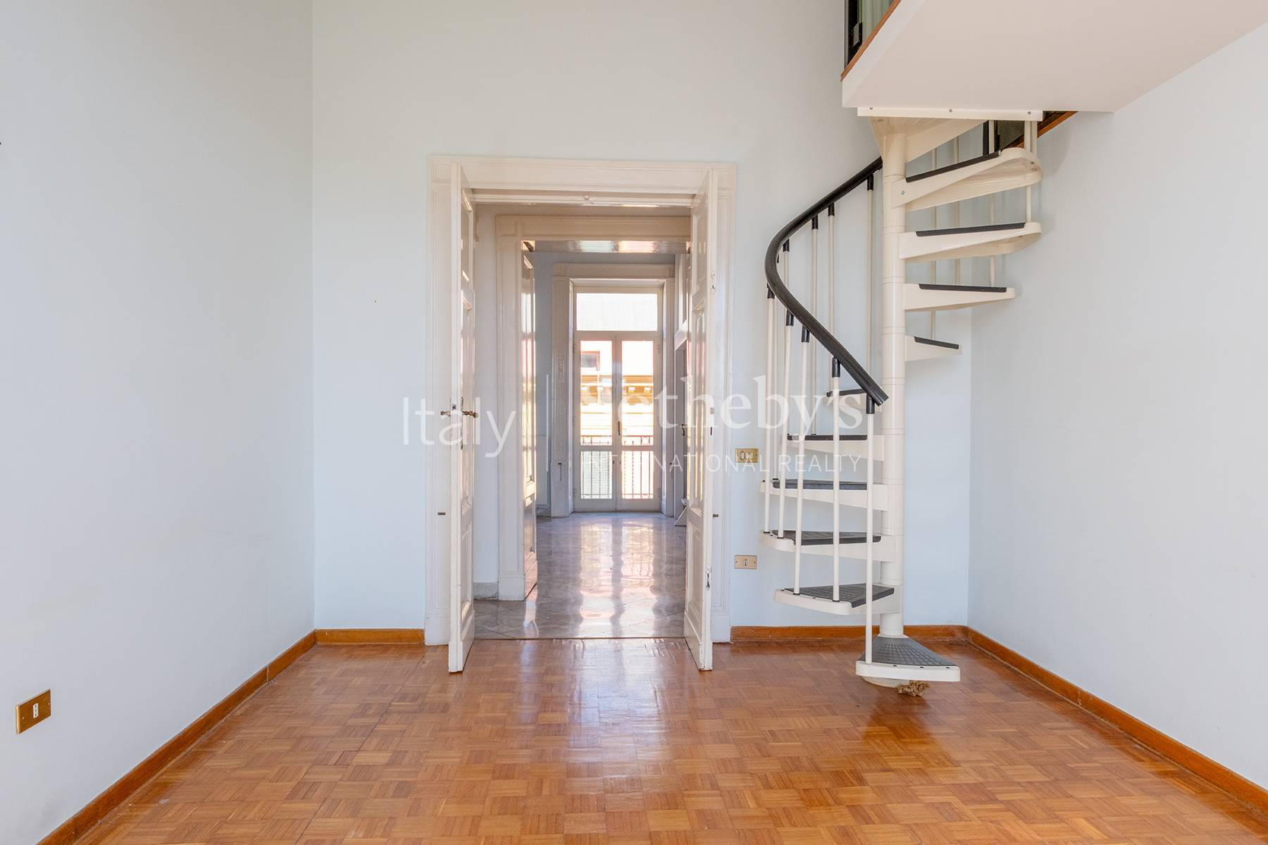  Spacious apartment in the heart of Chiaia - 物件實景