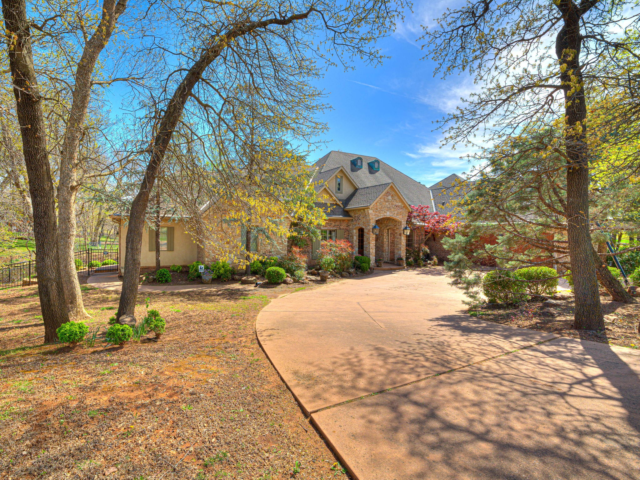 Edmond, Oklahoma, 73003, United States, 3 Bedrooms Bedrooms, ,3 BathroomsBathrooms,Residential,For Sale,1907652