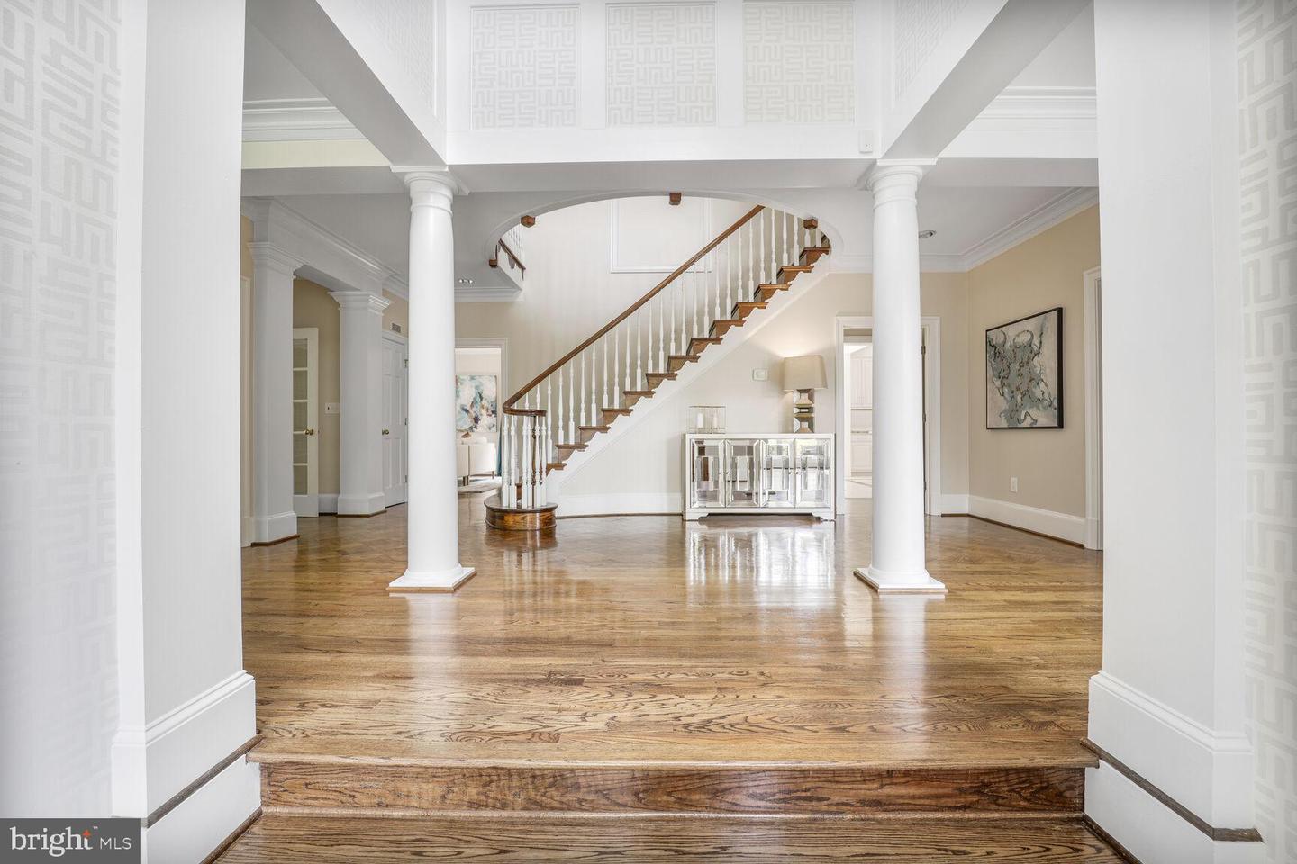 Washington, District of Columbia, 20016, United States, 5 Bedrooms Bedrooms, ,6 BathroomsBathrooms,Residential,For Sale,1896889