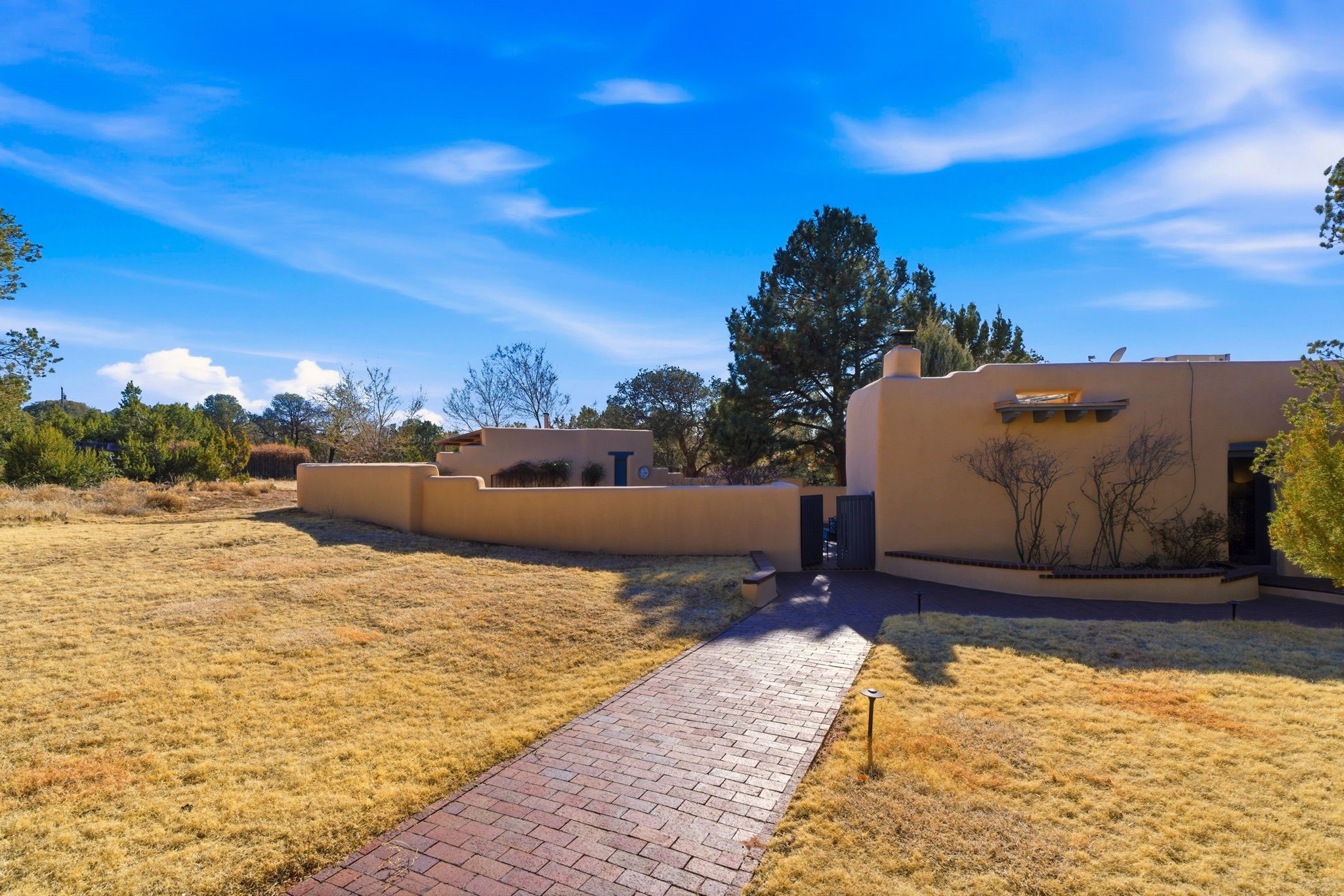  3881 Old Santa Fe Trail - 物件實景