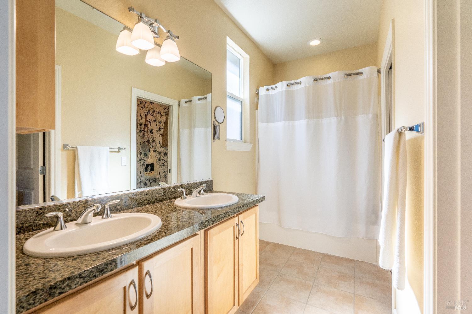 Sebastopol, California, 95472, United States, 3 Bedrooms Bedrooms, ,4 BathroomsBathrooms,Residential,For Sale,1987420