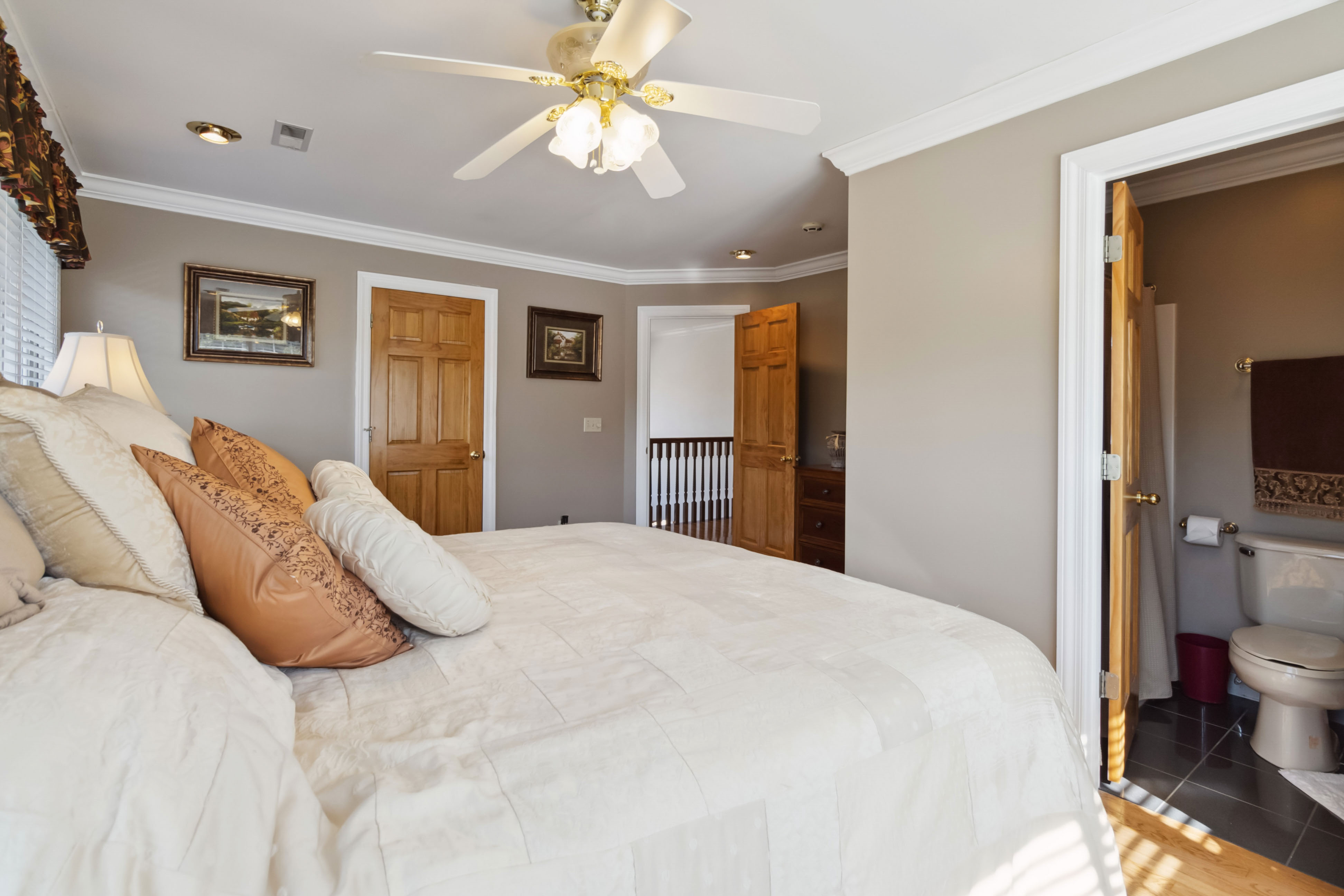 Corbin, Kentucky, 40701, United States, 10 Bedrooms Bedrooms, ,10 BathroomsBathrooms,Residential,For Sale,2045209