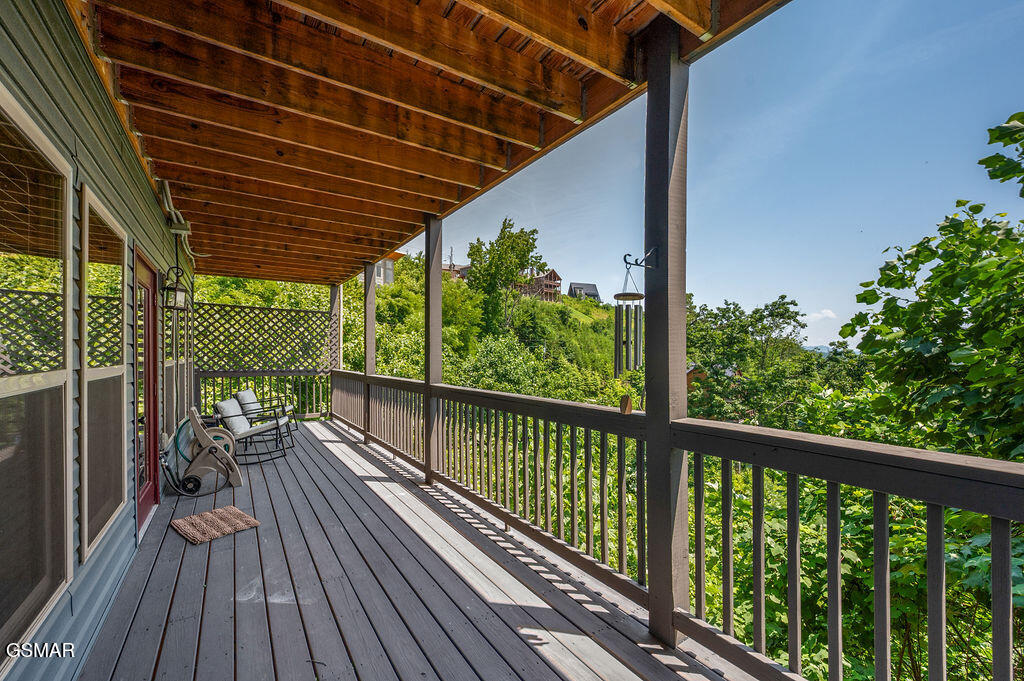 Gatlinburg, Tennessee, 37738, United States, 2 Bedrooms Bedrooms, ,2 BathroomsBathrooms,Residential,For Sale,1924446