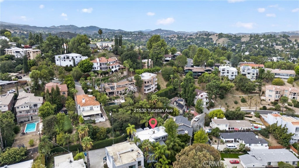 Yucatan Ave, Woodland Hills, CA 91364