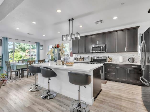 Lathrop, California, 95330, United States, 4 Bedrooms Bedrooms, ,3 BathroomsBathrooms,Residential,For Sale,1988018