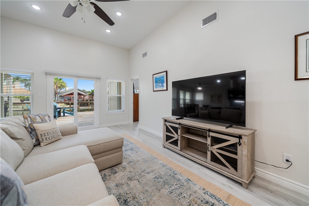 Corpus Christi, Texas, 78418, United States, 3 Bedrooms Bedrooms, ,2 BathroomsBathrooms,Residential,For Sale,1760265