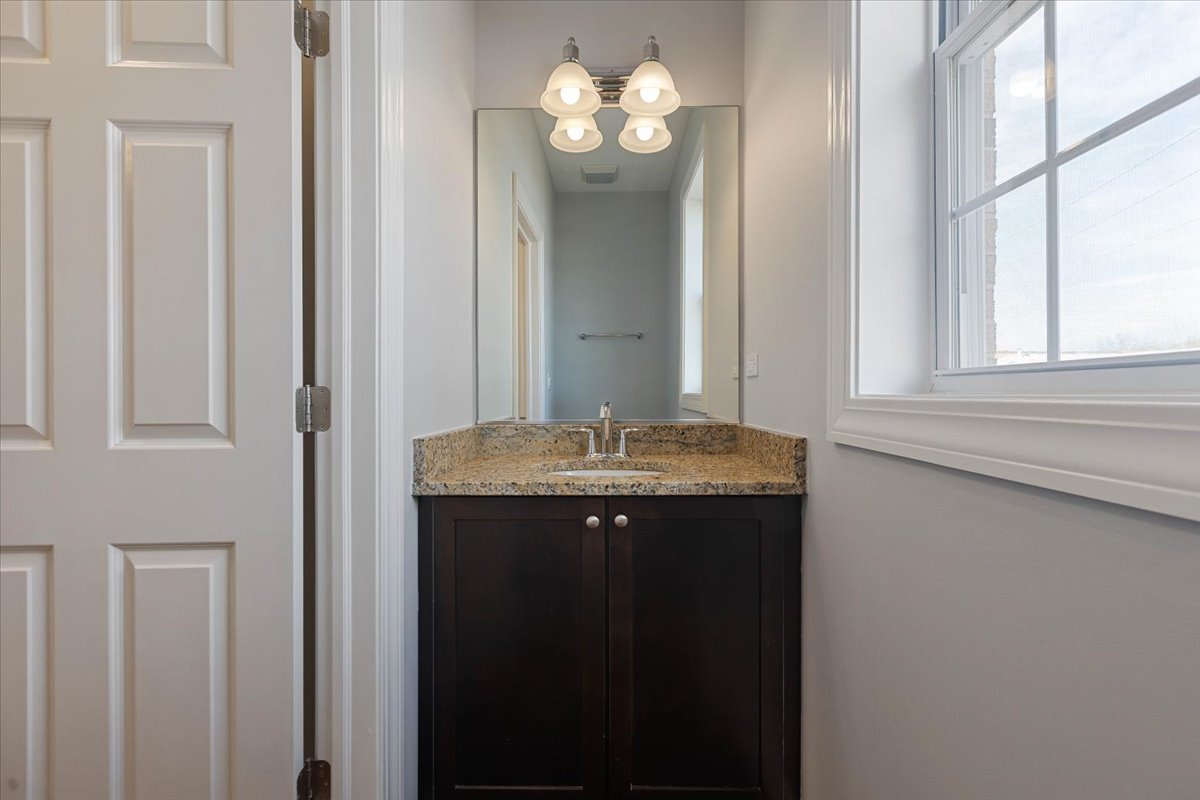 Evanston, Illinois, 60201, United States, 4 Bedrooms Bedrooms, ,3 BathroomsBathrooms,Residential,For Sale,1981115