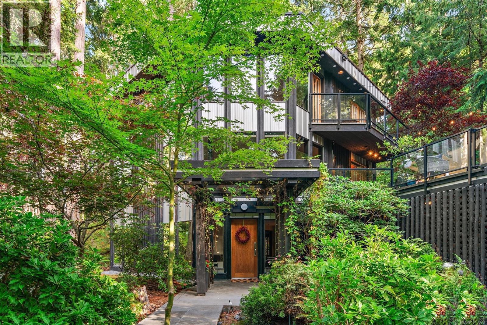 NORTH SAANICH, British Columbia, V8L 5K1, CA, 3 Bedrooms Bedrooms, ,3 BathroomsBathrooms,Residential,For Sale,1951213