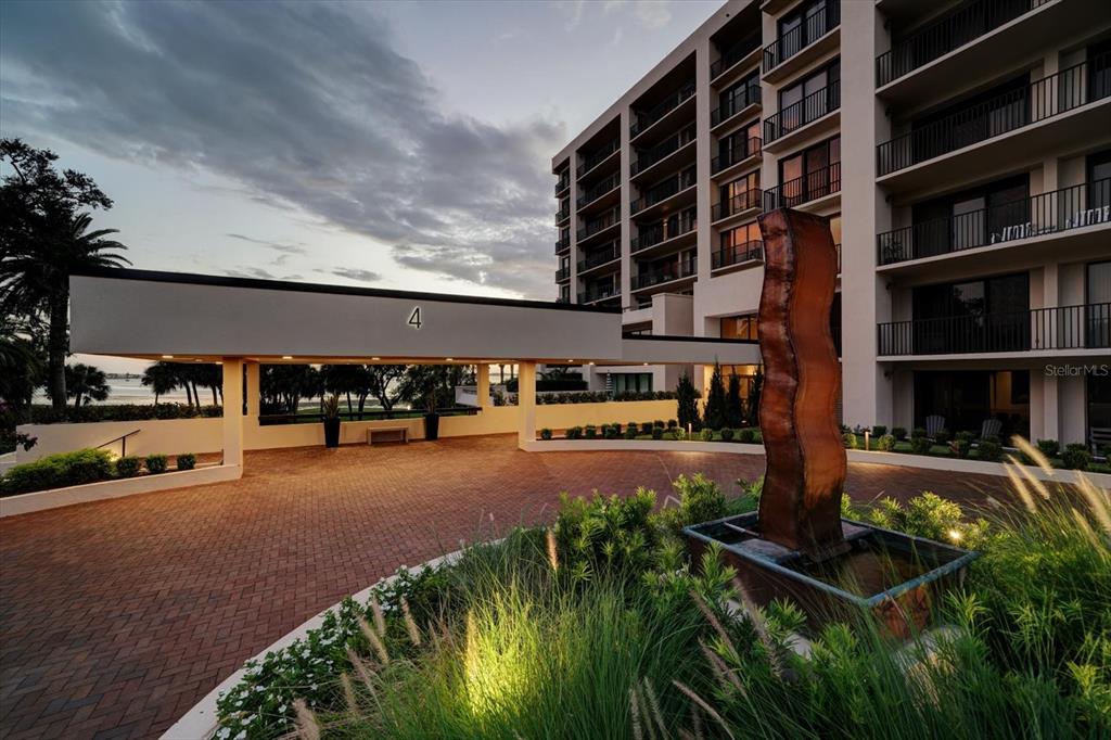 Belleair, Florida, 33756, United States, 2 Bedrooms Bedrooms, ,2 BathroomsBathrooms,Residential,For Sale,1993557