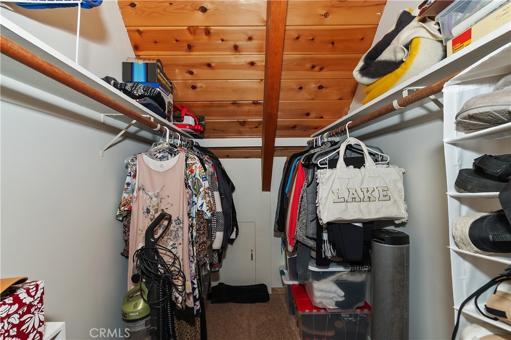 Lake Arrowhead, California, 92352, United States, 3 Bedrooms Bedrooms, ,1 BathroomBathrooms,Residential,For Sale,1988243