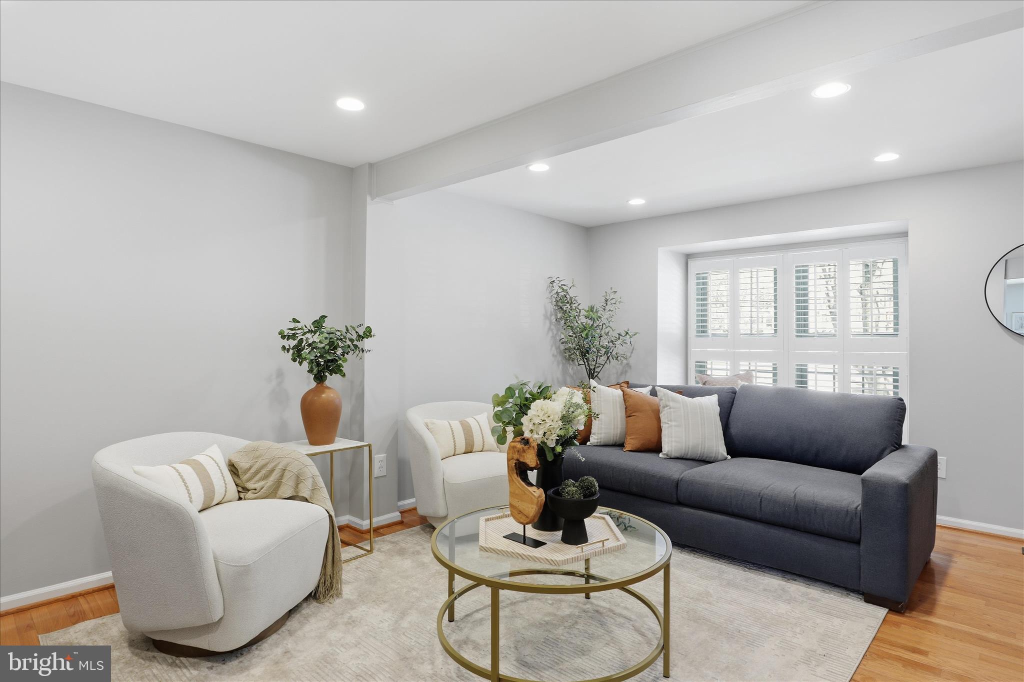 Reston, Virginia, 20194, United States, 2 Bedrooms Bedrooms, ,4 BathroomsBathrooms,Residential,For Sale,2015331