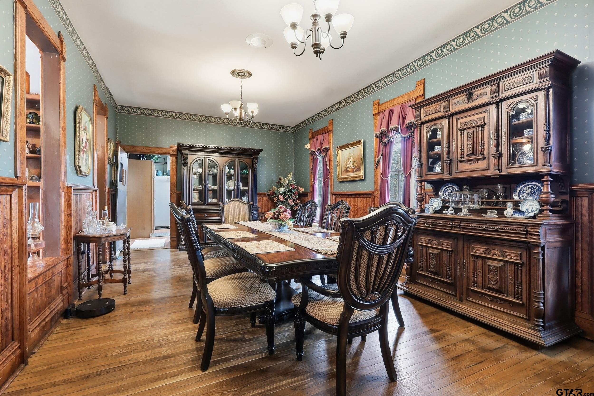 Pittsburg, Texas, 75686, United States, 6 Bedrooms Bedrooms, ,8 BathroomsBathrooms,Residential,For Sale,2005846