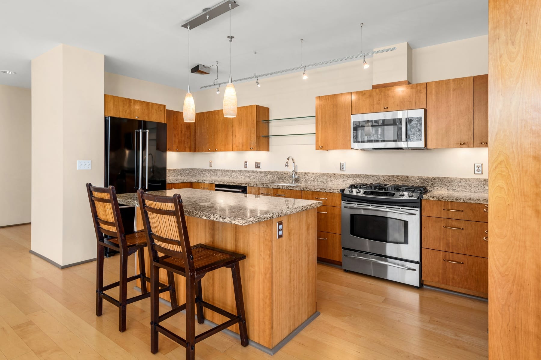  1221 SW 10TH AVE #505 Portland, OR 97205 - 物件實景