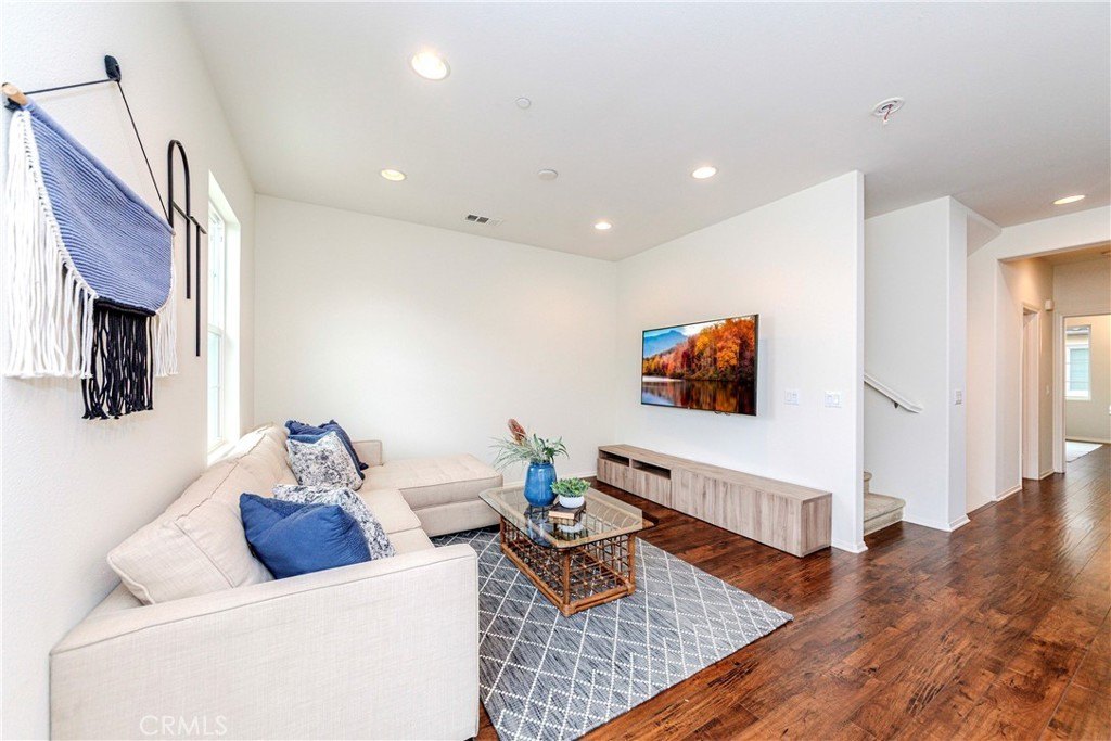 Santa Fe Springs, California, 90670, United States, 4 Bedrooms Bedrooms, ,3 BathroomsBathrooms,Residential,For Sale,1849059
