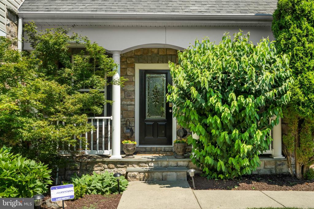 Broadlands, Virginia, 20148, United States, 5 Bedrooms Bedrooms, ,5 BathroomsBathrooms,Residential,For Sale,1977540