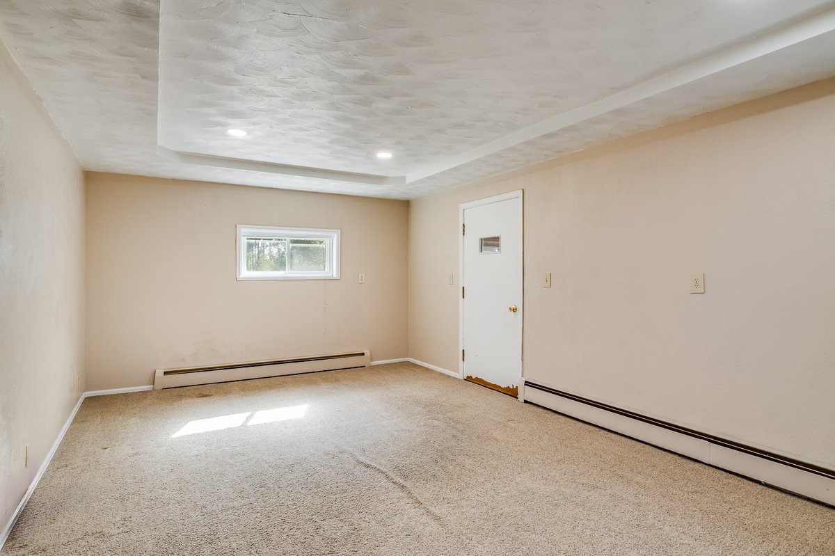 Cheyenne, Wyoming, 82009, United States, 3 Bedrooms Bedrooms, ,2 BathroomsBathrooms,Residential,For Sale,1976817