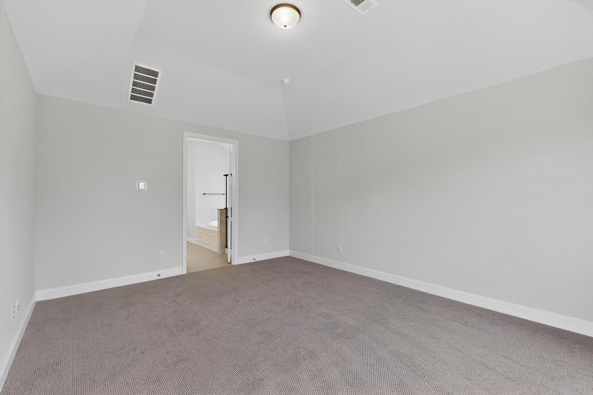 Mansfield, Texas, 76063, United States, 4 Bedrooms Bedrooms, ,4 BathroomsBathrooms,Residential,For Sale,1992597