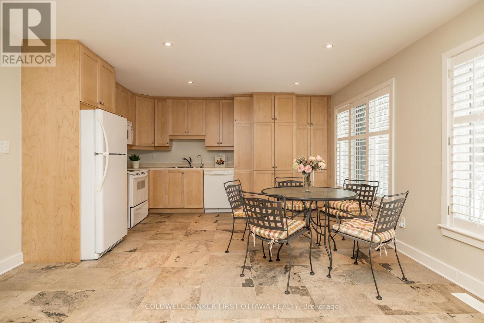 BECKWITH, Ontario, K7C 3P2, CA, 7 Bedrooms Bedrooms, ,4 BathroomsBathrooms,Residential,For Sale,1903881