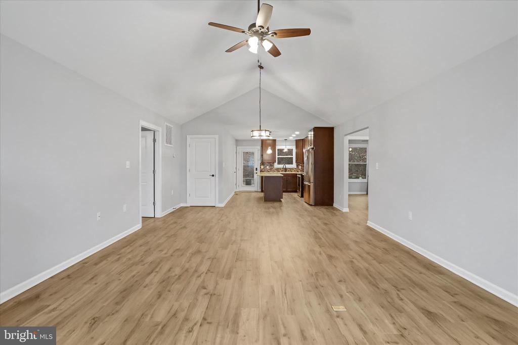 Front Royal, Virginia, 22630, United States, 3 Bedrooms Bedrooms, ,3 BathroomsBathrooms,Residential,For Sale,1996809