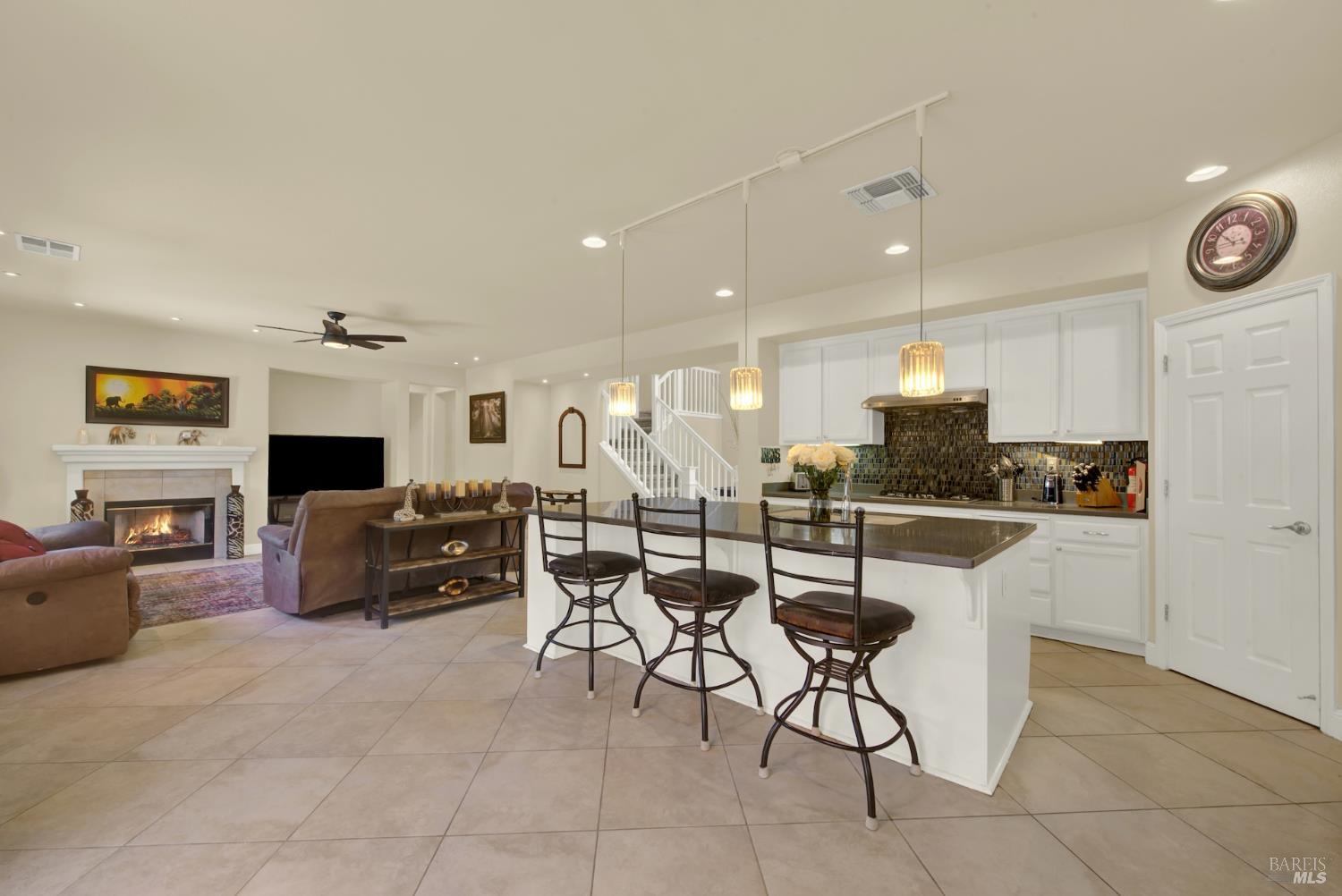 Fairfield, California, 94534, United States, 5 Bedrooms Bedrooms, ,4 BathroomsBathrooms,Residential,For Sale,1892919