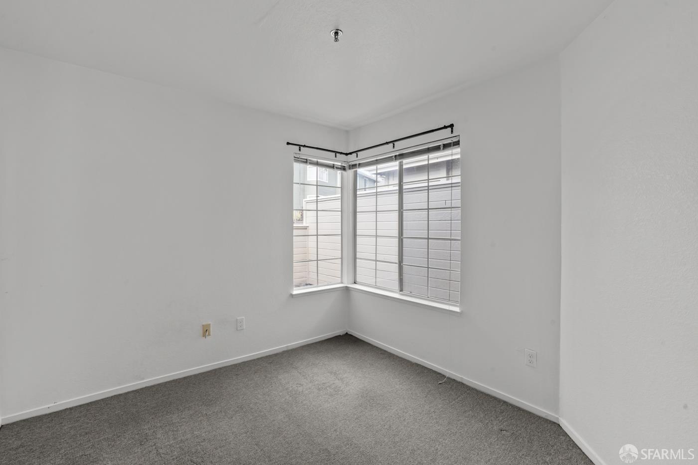 Daly City, California, 94014, United States, 2 Bedrooms Bedrooms, ,3 BathroomsBathrooms,Residential,For Sale,1938525