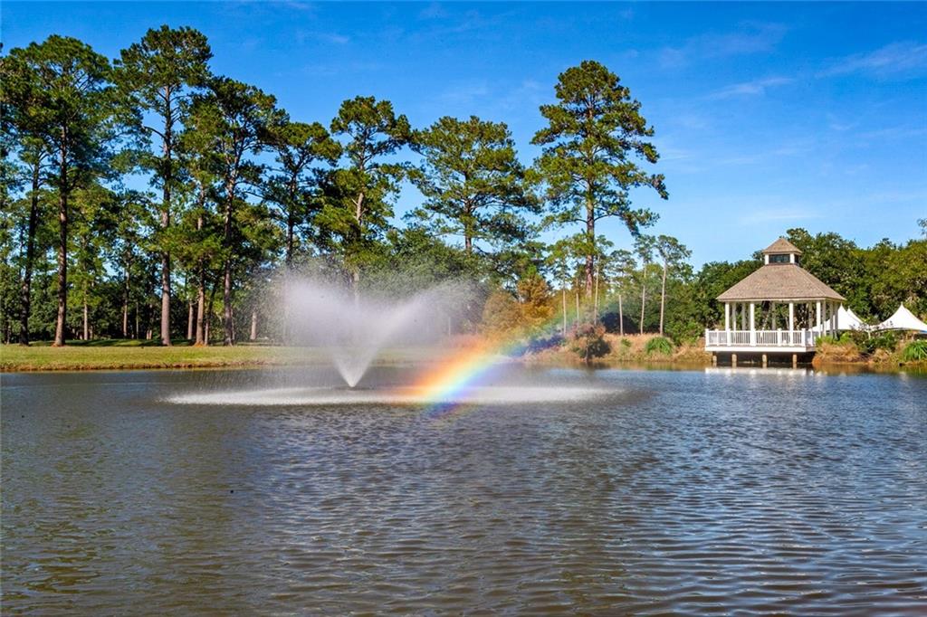 Mandeville, Louisiana, 70471, United States, 4 Bedrooms Bedrooms, ,3 BathroomsBathrooms,Residential,For Sale,1898629
