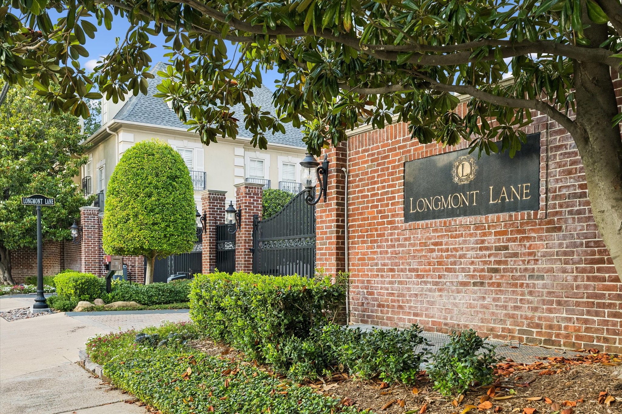  5732 Longmont Lane - 物件實景