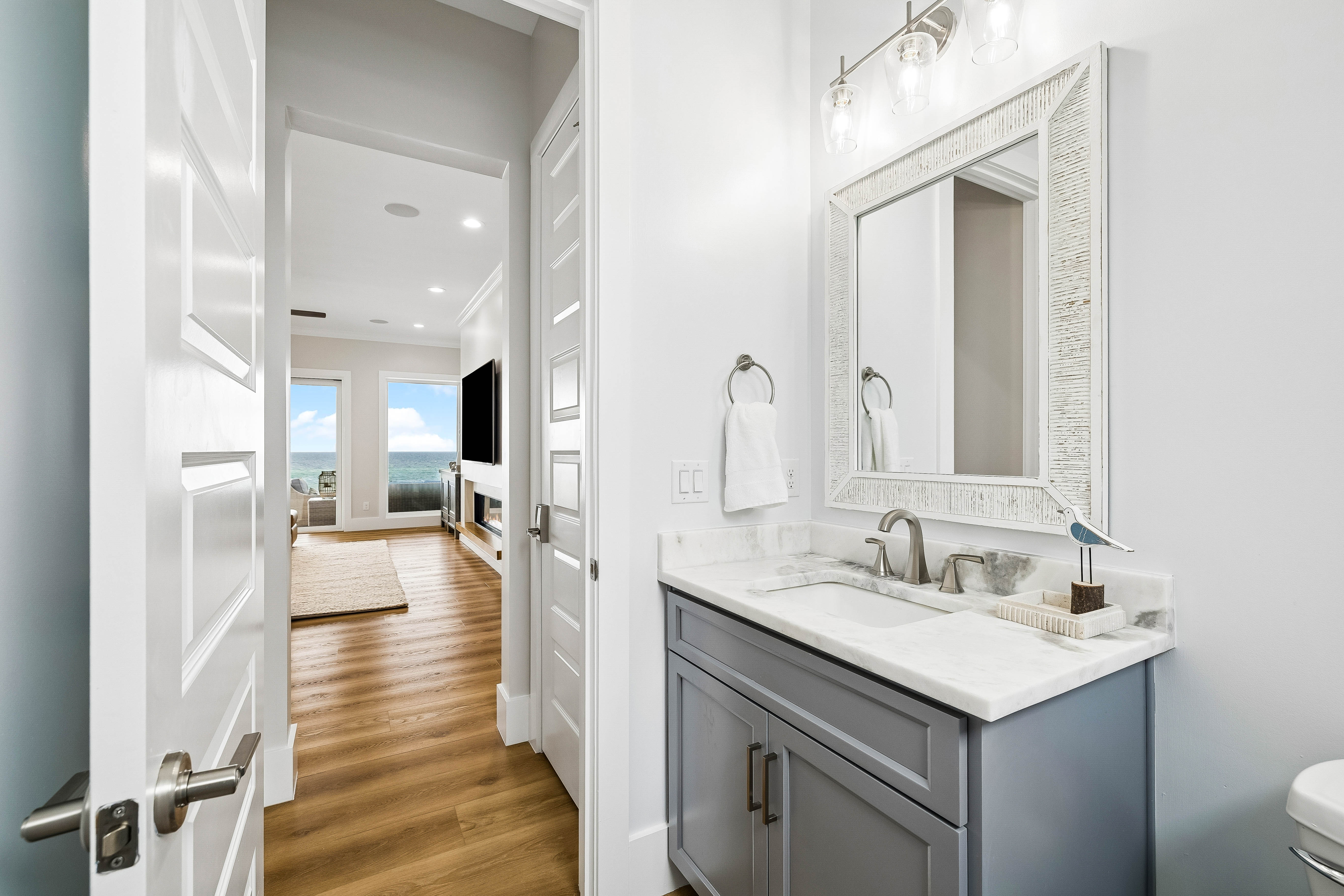  A New Benchmark for Luxury on Navarre Beach - 物件實景