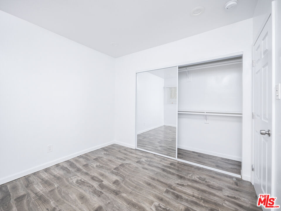 Los Angeles, California, 90066, United States, 4 Bedrooms Bedrooms, ,Residential,For Sale,1705124