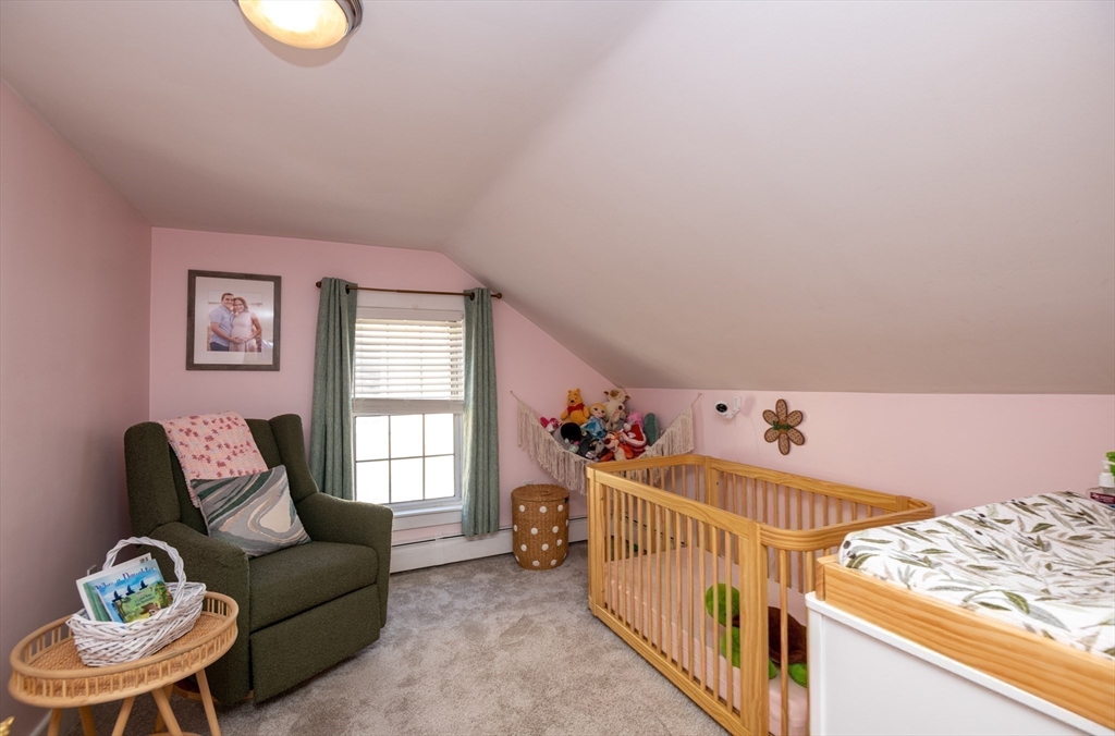 Salem, Massachusetts, 01970, United States, 3 Bedrooms Bedrooms, ,2 BathroomsBathrooms,Residential,For Sale,1990953