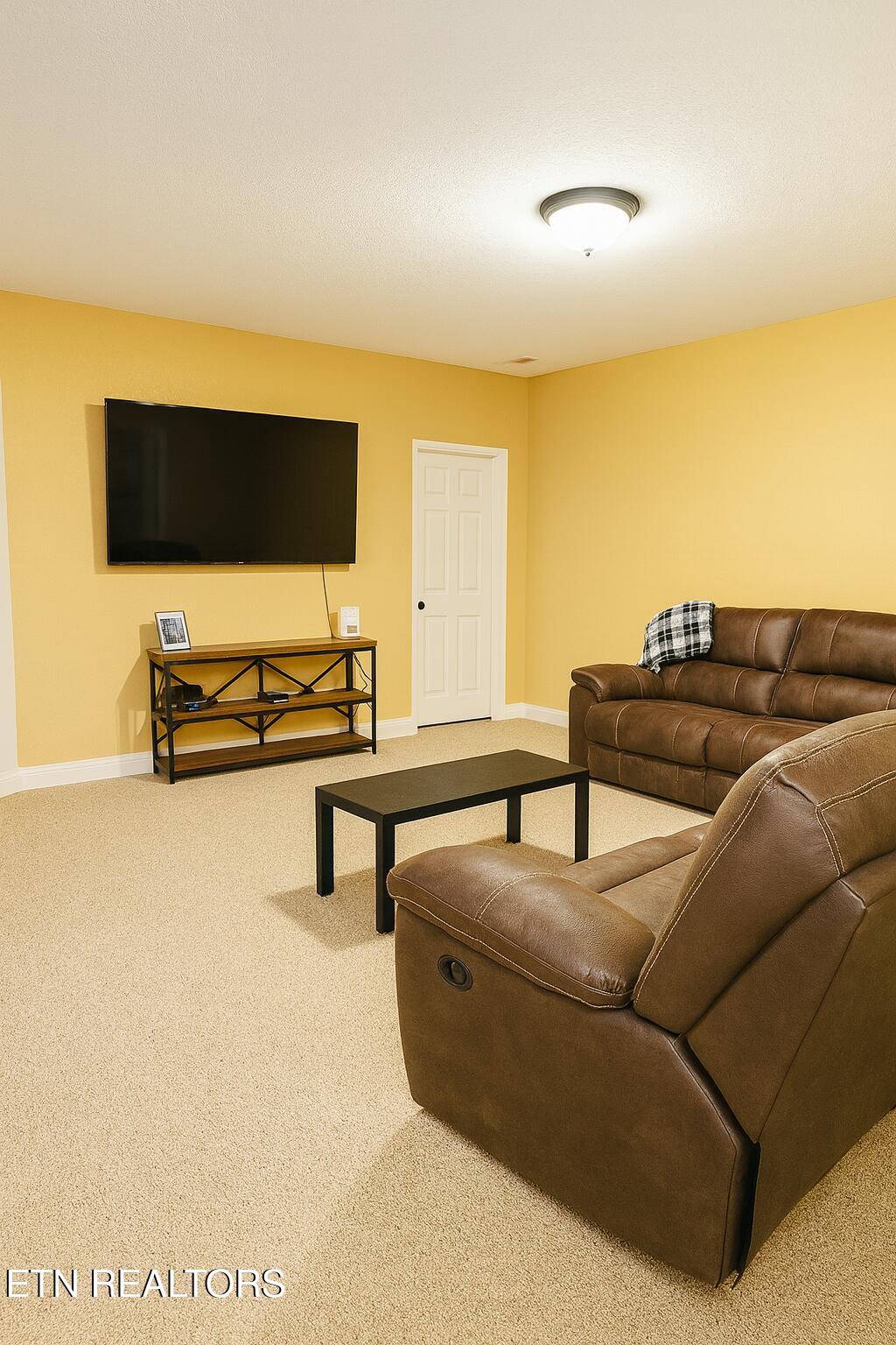 Friendsville, Tennessee, 37737, United States, 3 Bedrooms Bedrooms, ,4 BathroomsBathrooms,Residential,For Sale,1962671